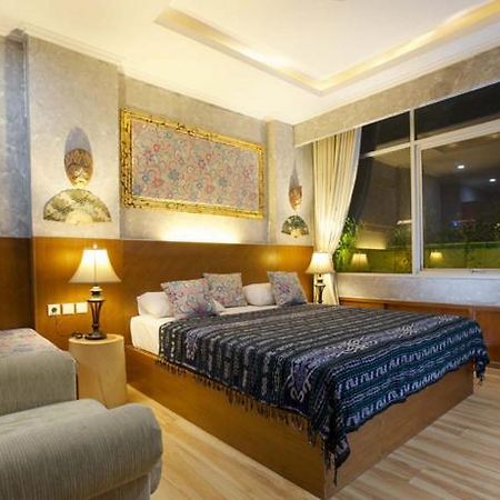 Apartemen Senayan Jakarta Buitenkant foto