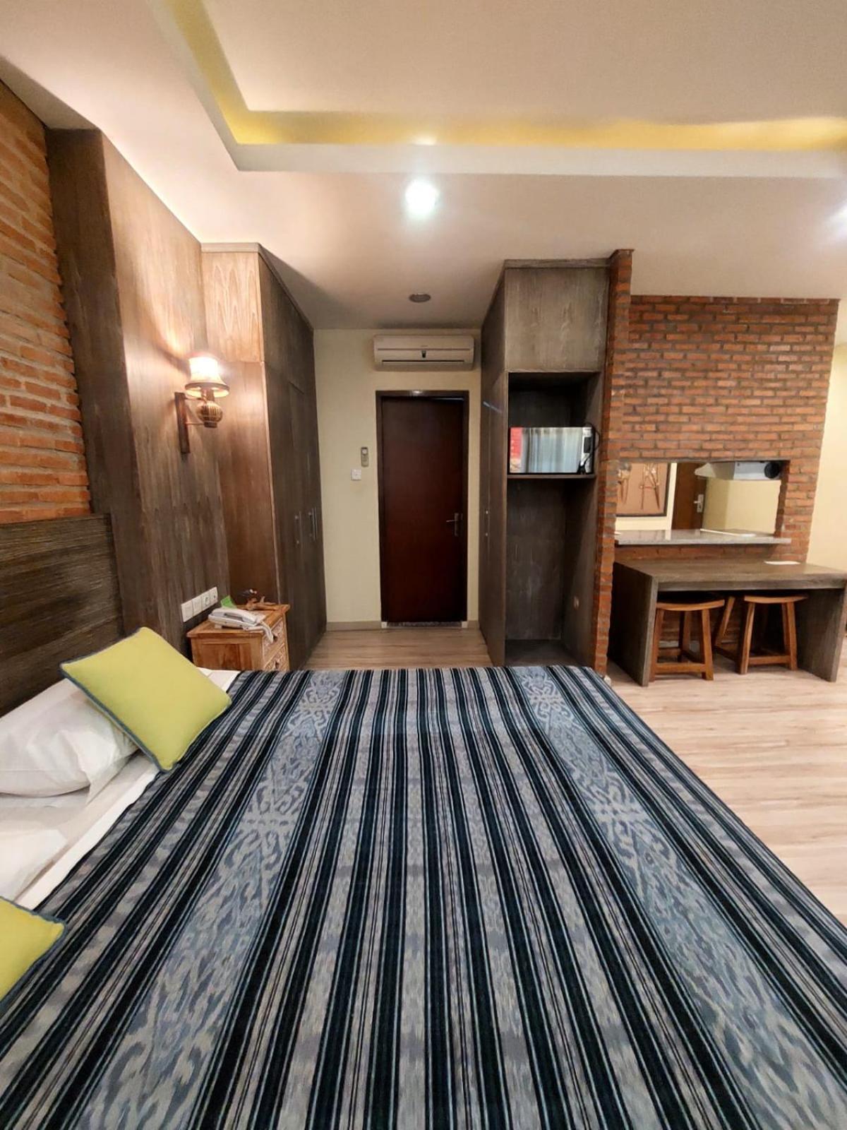 Apartemen Senayan Jakarta Buitenkant foto